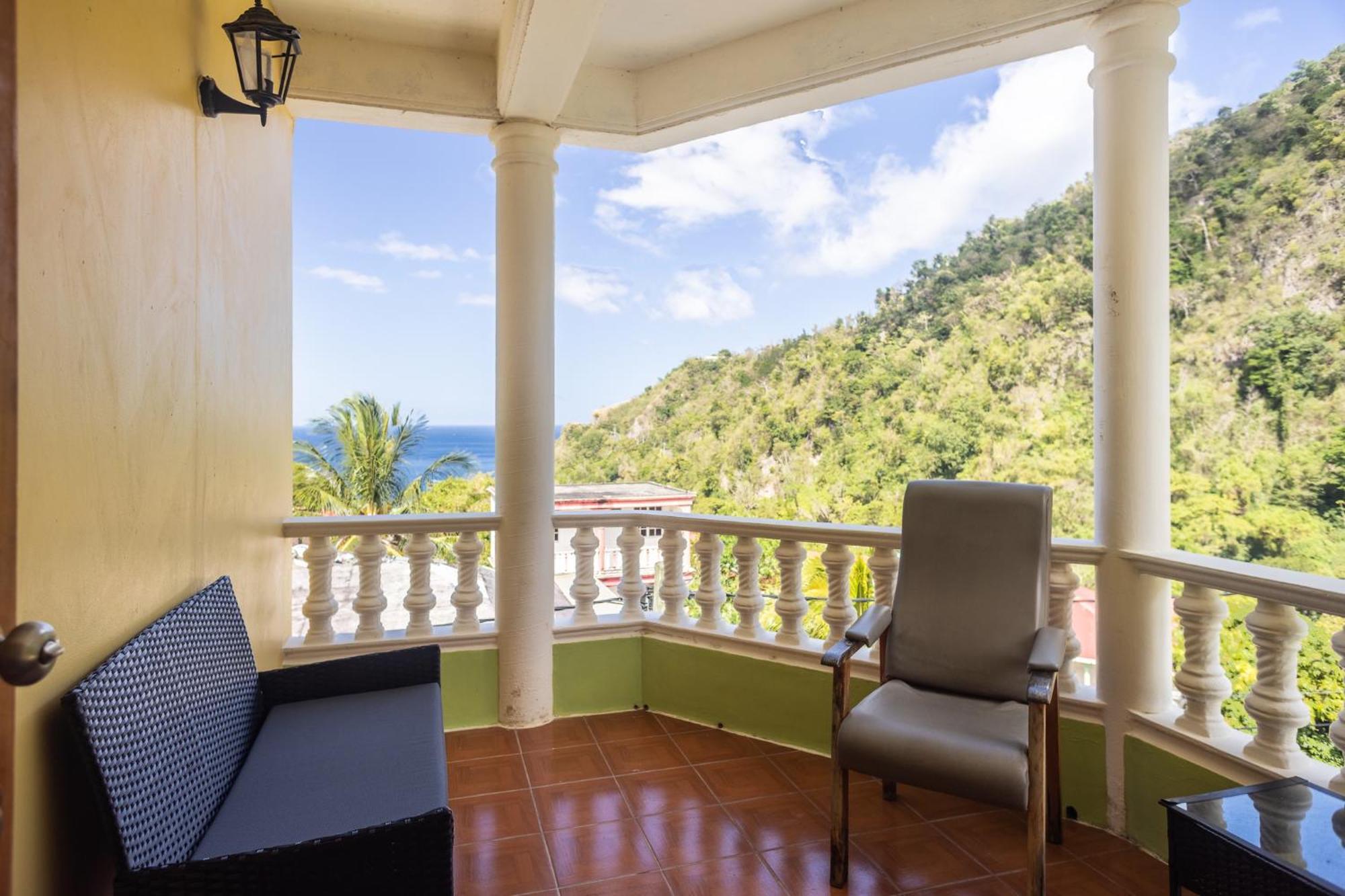 Rosehill Heights Modern 4 Bedroom Vacation Rental Soufriere Екстер'єр фото