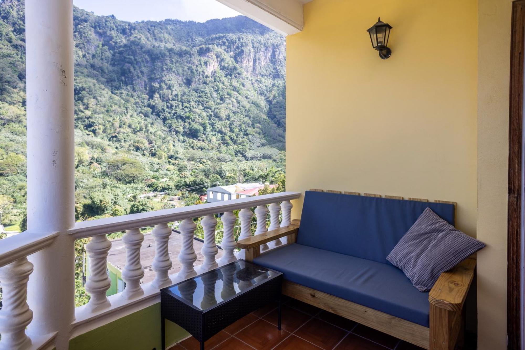 Rosehill Heights Modern 4 Bedroom Vacation Rental Soufriere Екстер'єр фото